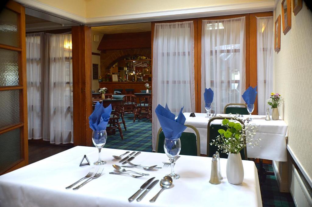 Auld Cross Keys Inn Jedburgh Esterno foto